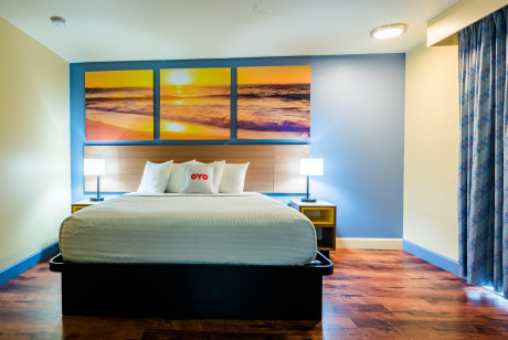 Coastal Inn - Guest ROom